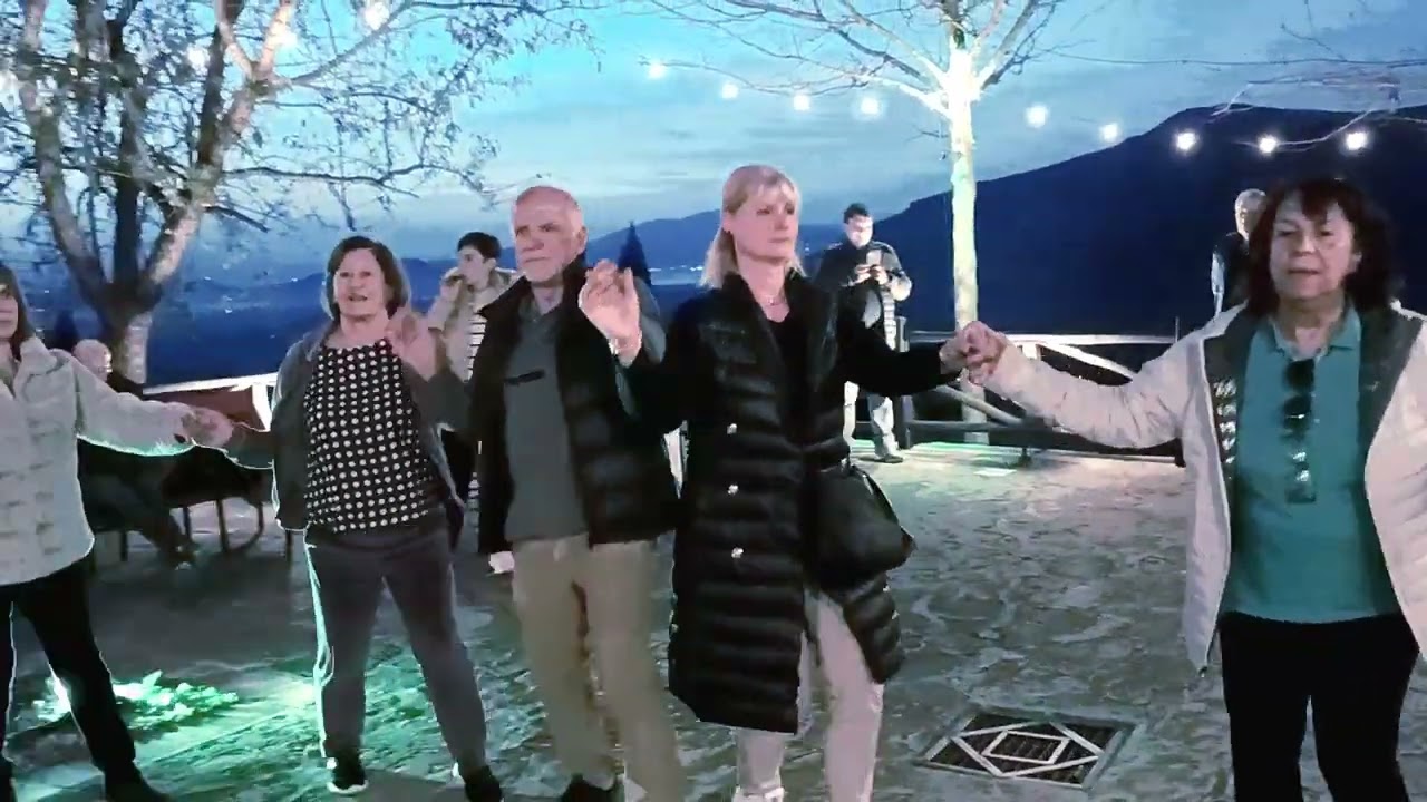 ΓΛΕΝΤΙ ΣΤΗΝ "ΑΓΚΑΛΗ".