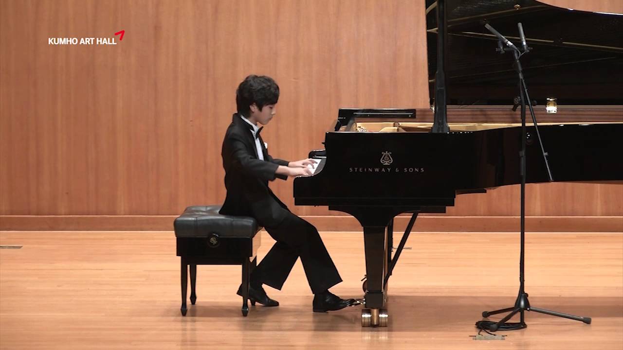 [금호영재] R.Schumann Variations on the Name Abegg in F Major, Op.1 / 15.10.03 신승민 & 임윤찬 피아노 연주회