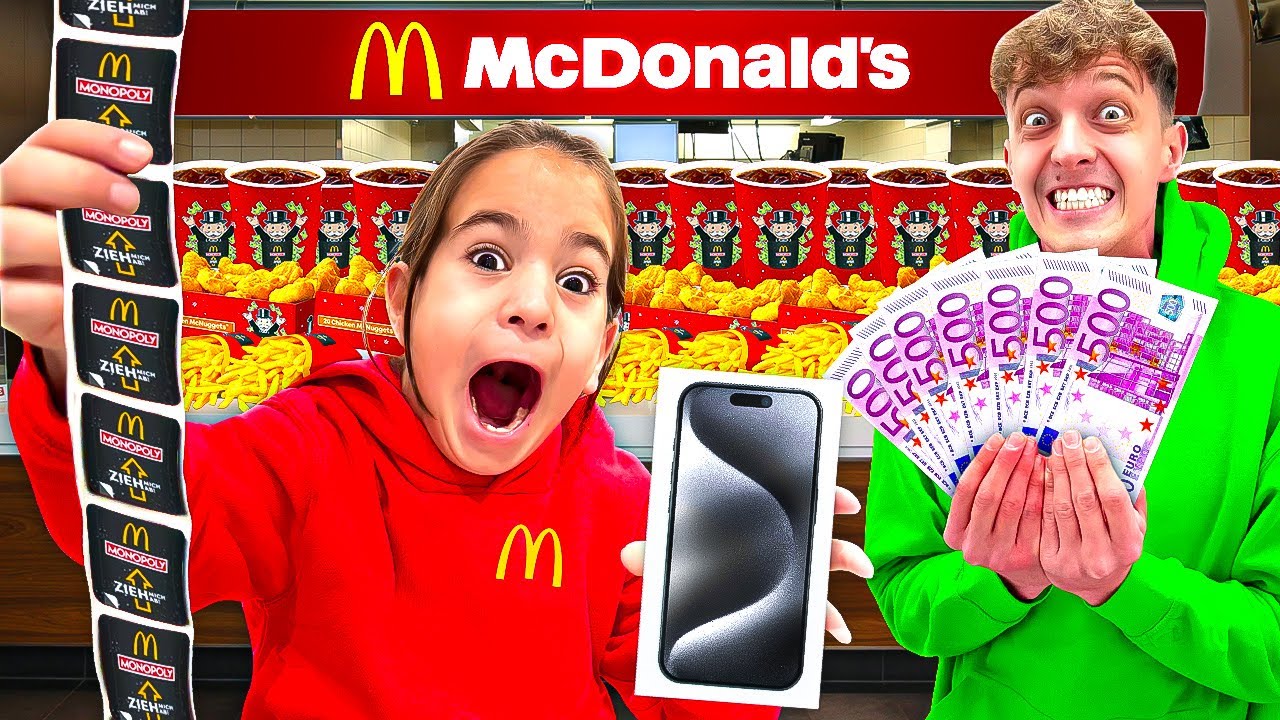 KLEINER JUNGE gewinnt iPHONE 15 bei McDONALDS MONOPOLY! 😱