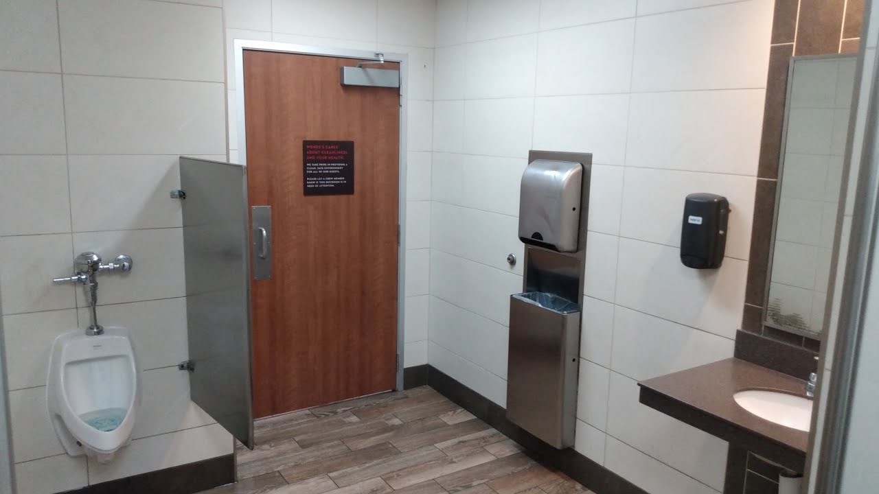 Wendy's Men's Restroom