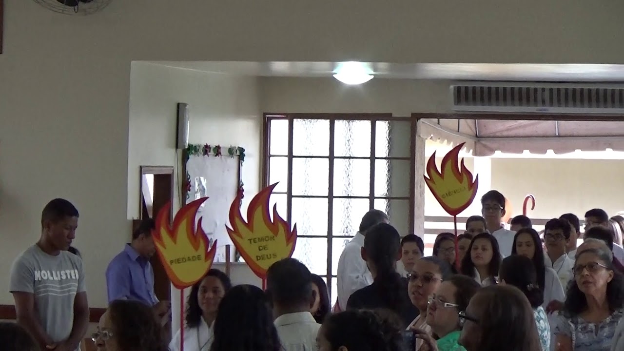 Missa do Crisma - Procissão de Entrada - Crismandos