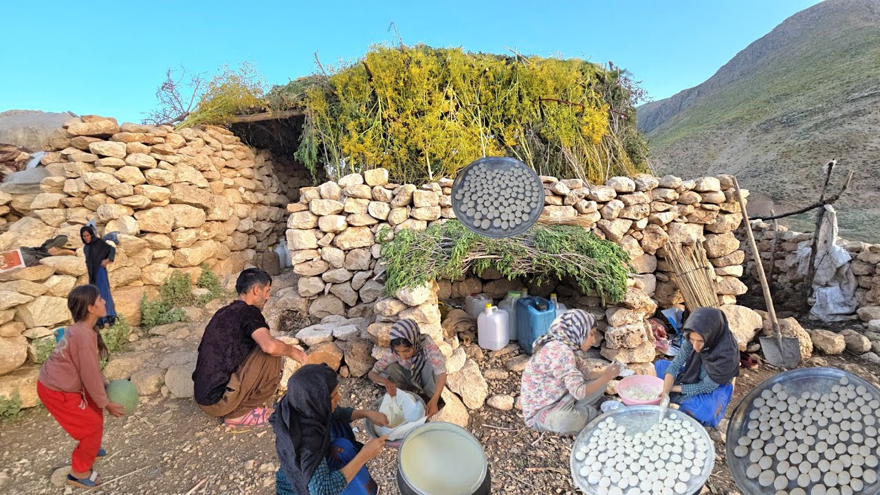 Life Above the Clouds | Traditional Nomads of the Zagros Mountains Struggle for Survival🐐🥛