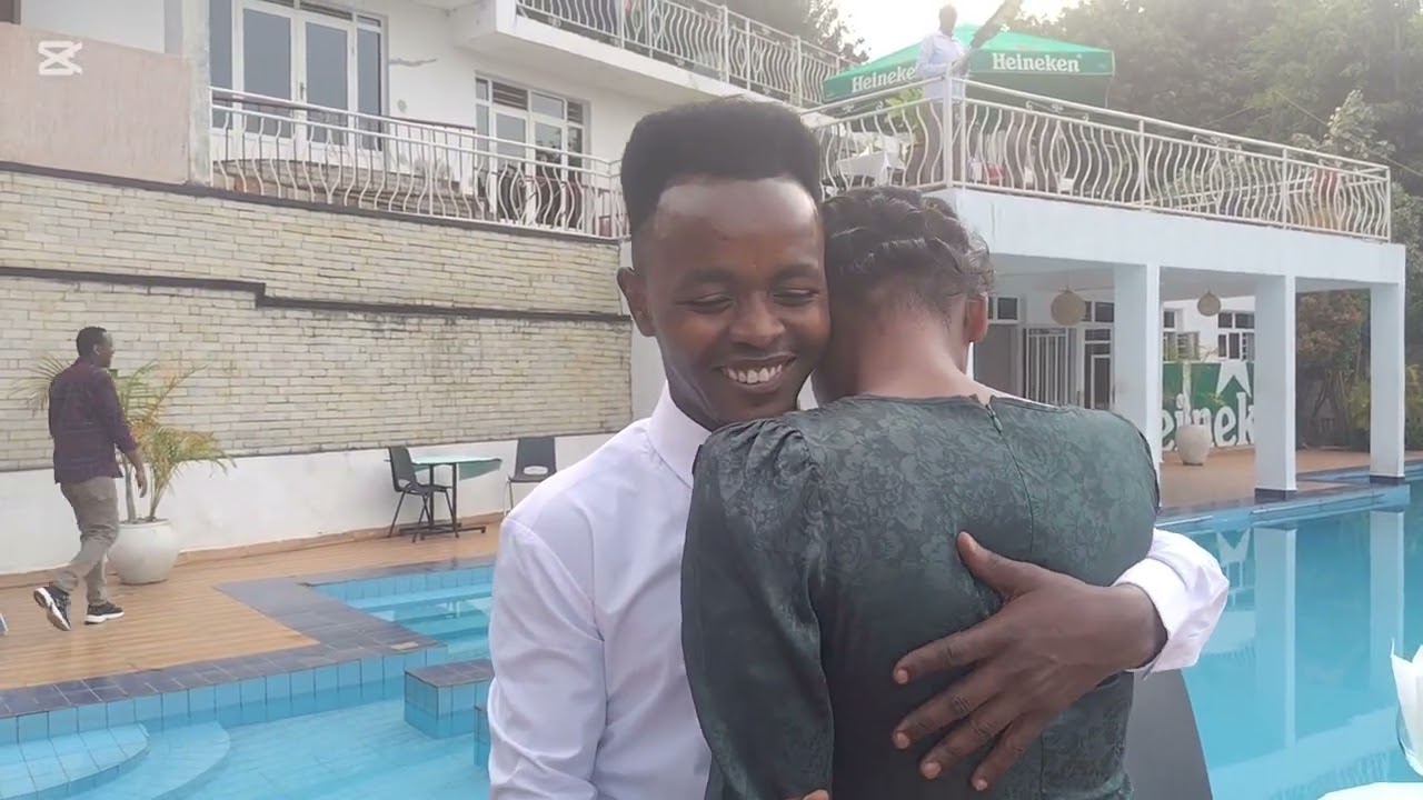 Igitagaza kibereye kuri piscine abantu bose bakarira 0784973189