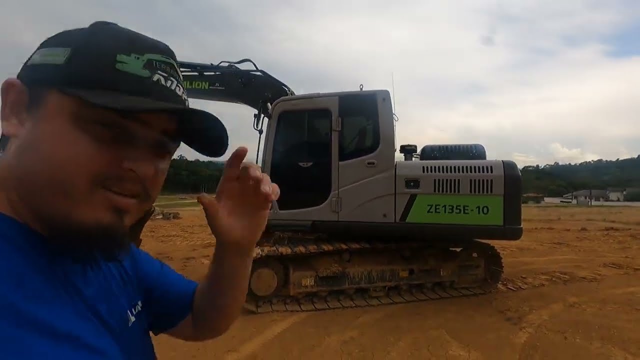Escavadeira zoomlion 135 em detalhes