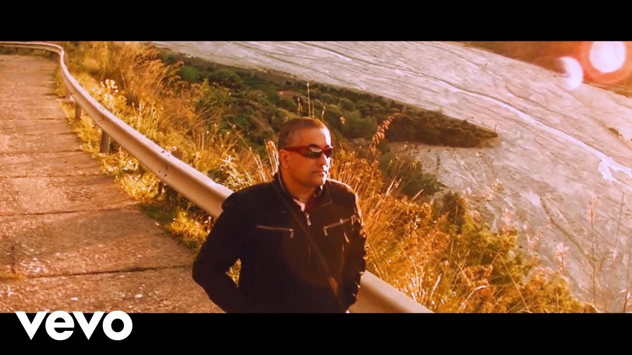 PASQUALE STRANGER - Siamo tutti nella mischia