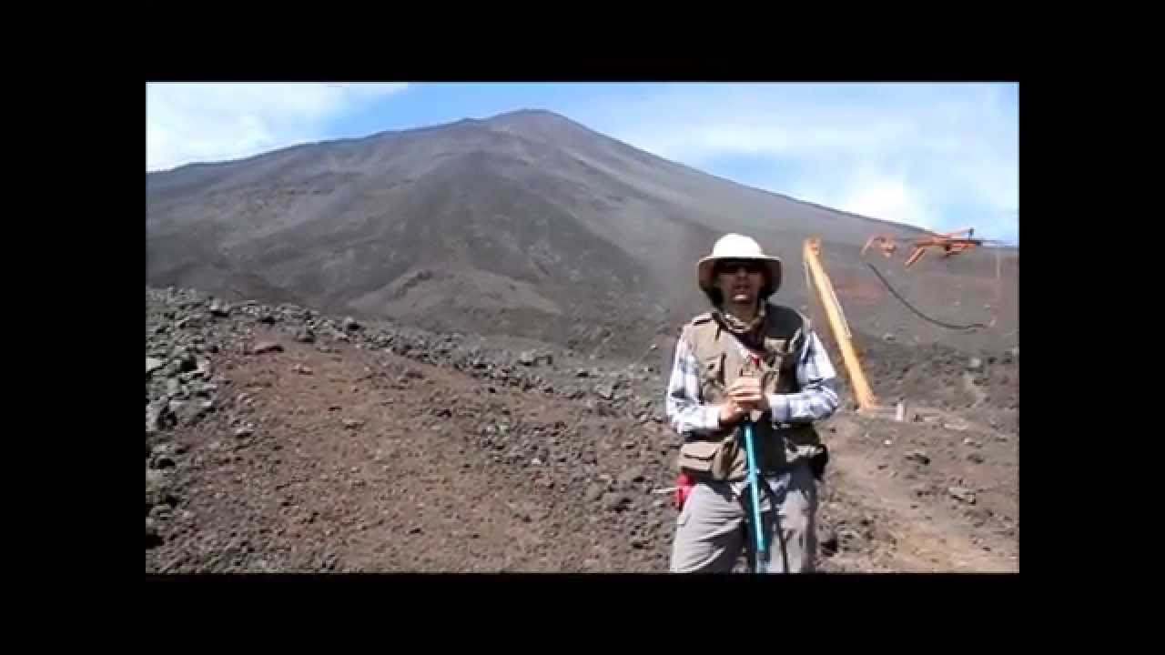 Volcán Antuco, lo que nos cuenta su forma y sus depósitos