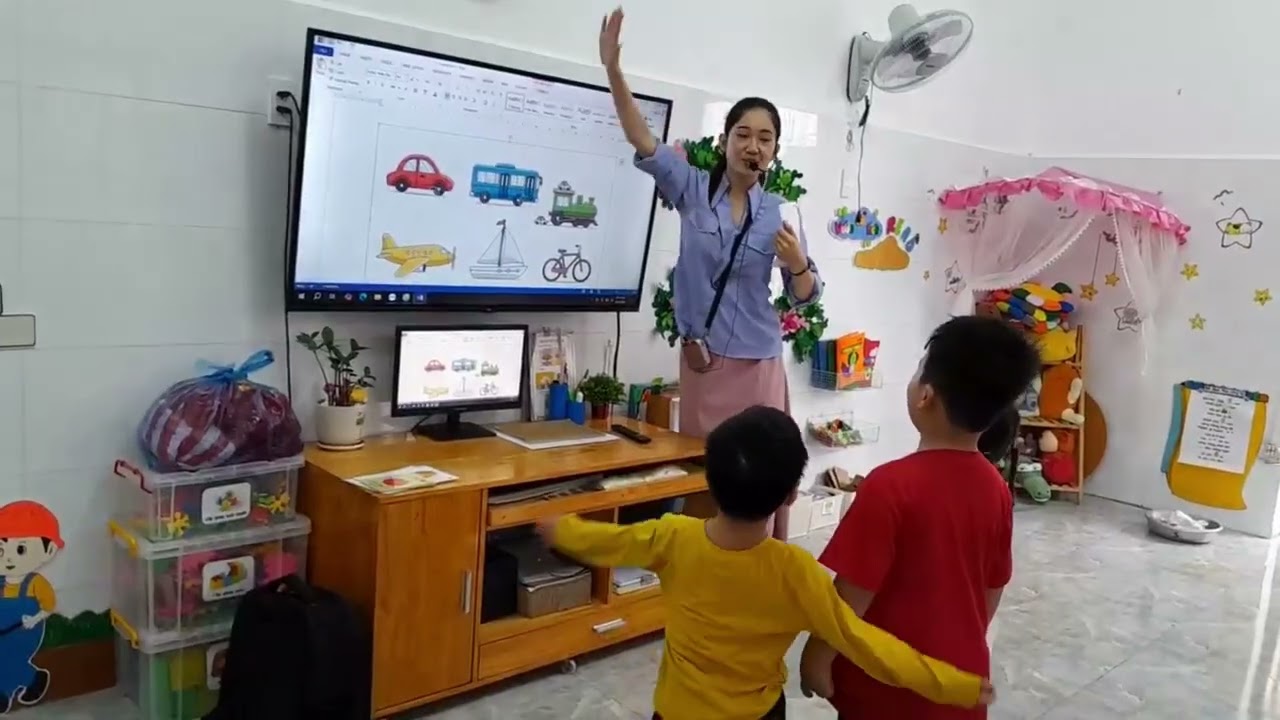 Bé học từ vựng tiếng anh về phương tiện giao thông