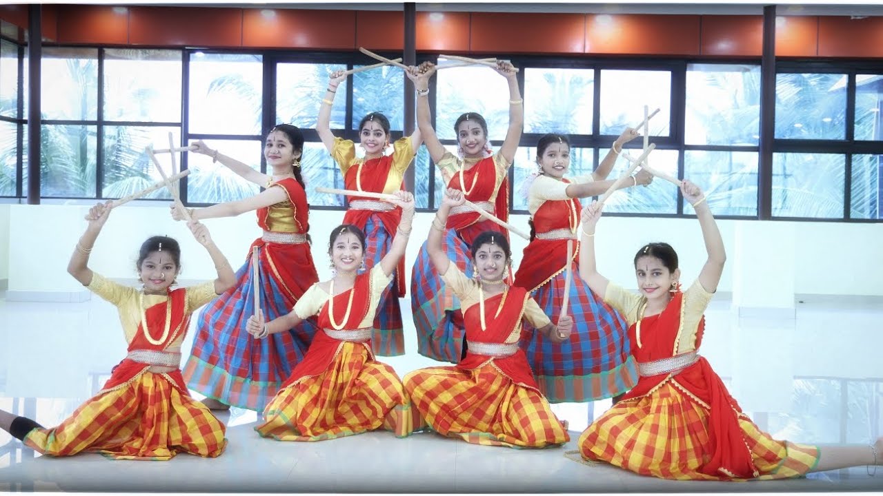 ಕೋಲಾಟ ನೃತ್ಯ | Kannada Folk Dance