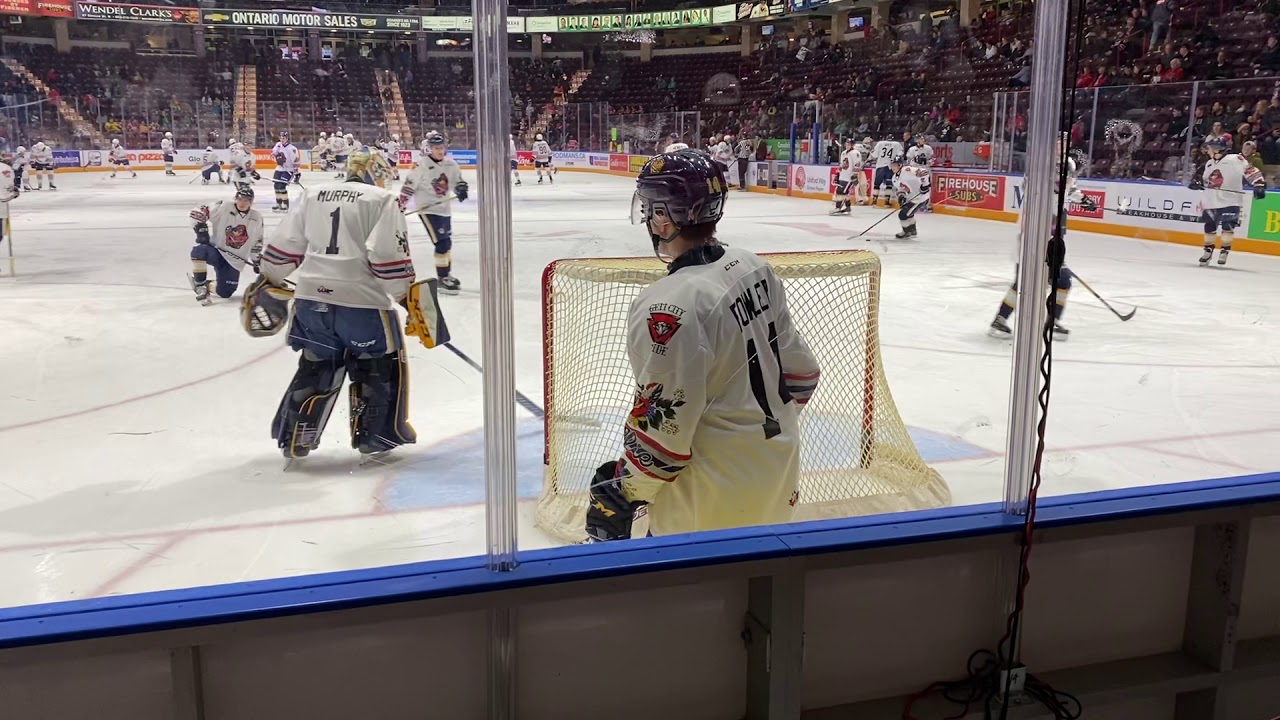 Otters@Generals pre-game warm up