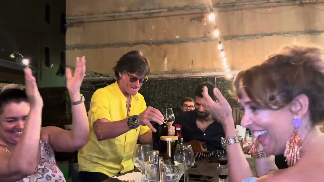 Live!! Ronn Moss canta al ristorante