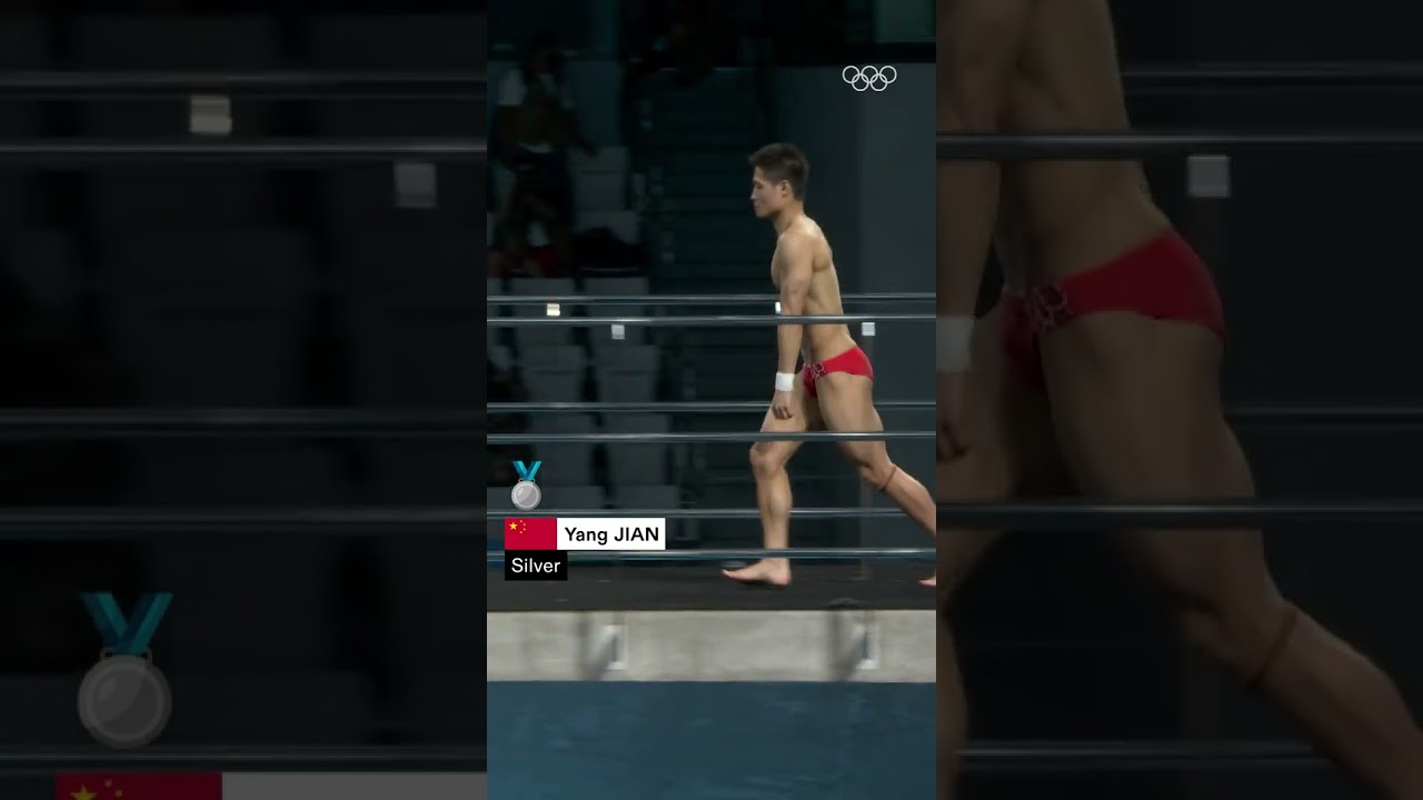 Who remembers these iconic dives from #Tokyo2020? 🙋 #Olympics #Diving #SportsTok #SportEdit