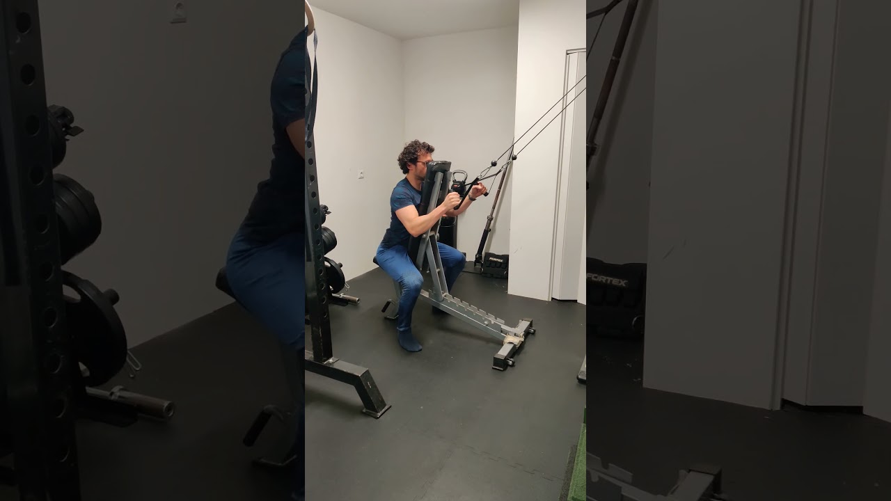 Chest Supported Lat Pull Down: Perfecte Lat Focus