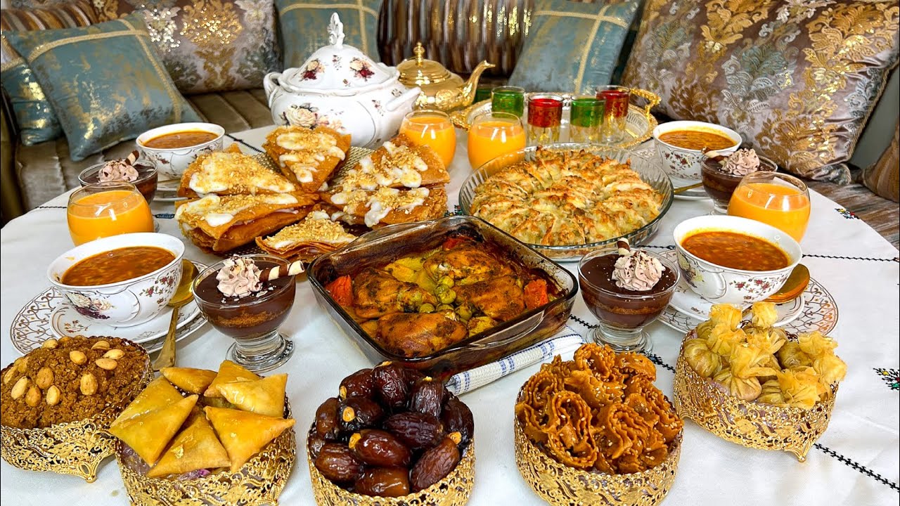 فطور اليوم السابع🌙مكاين ما أسهل منو👌🏻المالح والحلو بدون عجين حضريه فآخر لحظة عصير خطير😋تحلية وشوربة