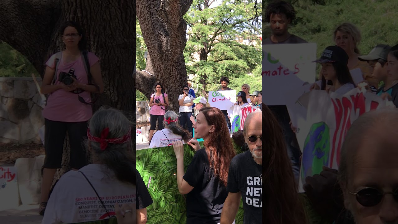 Daisy Chryssolor, LSLA Alumnus, at San Antonio Youth Climate Action Rally