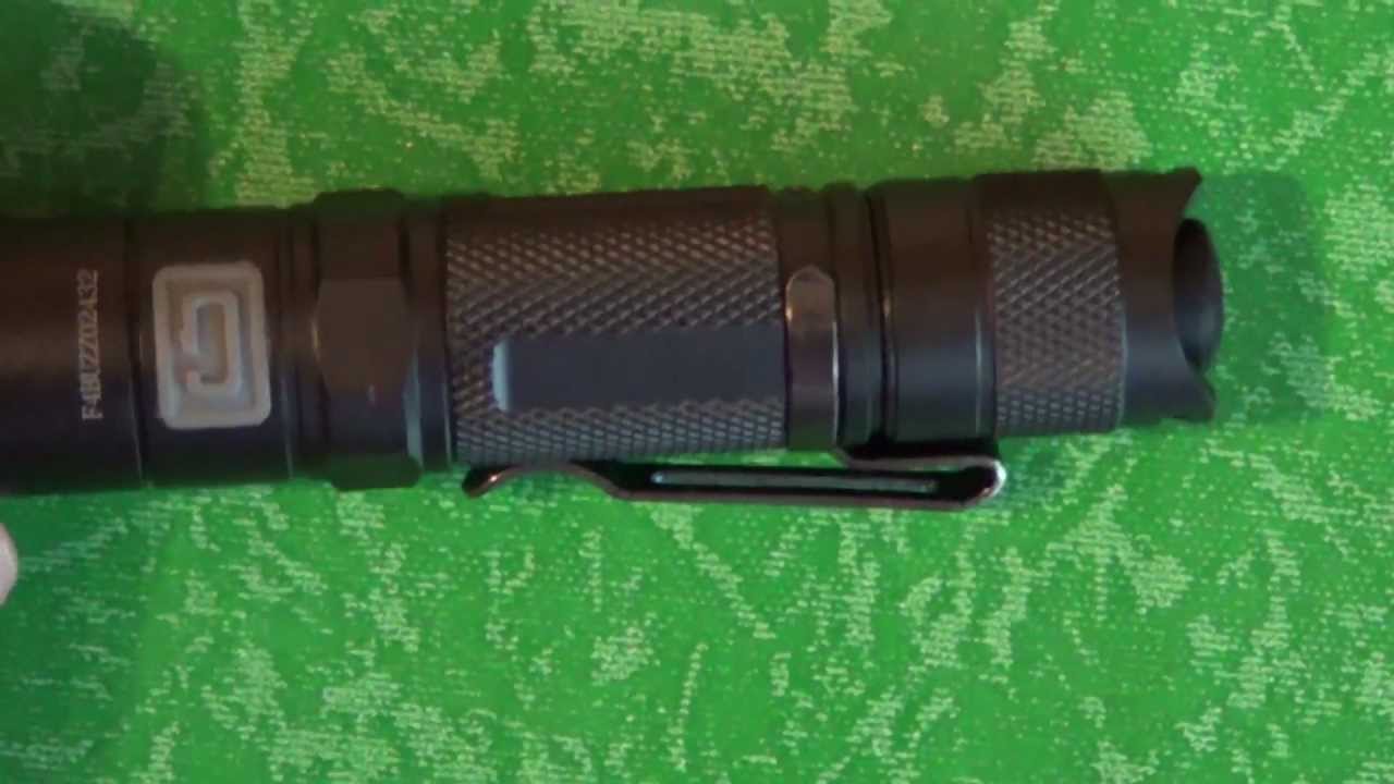 Fenix LD12 Cree XP-G R5 LED Taschenlampe - [Full-HD] Nahaufnahme / Close Up