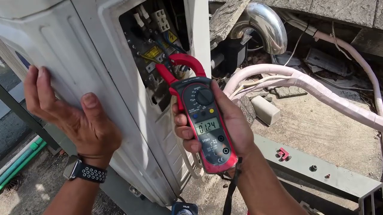 Perbaikan ac gree 3 pk ,bocor freon ,di nepel out door unit  