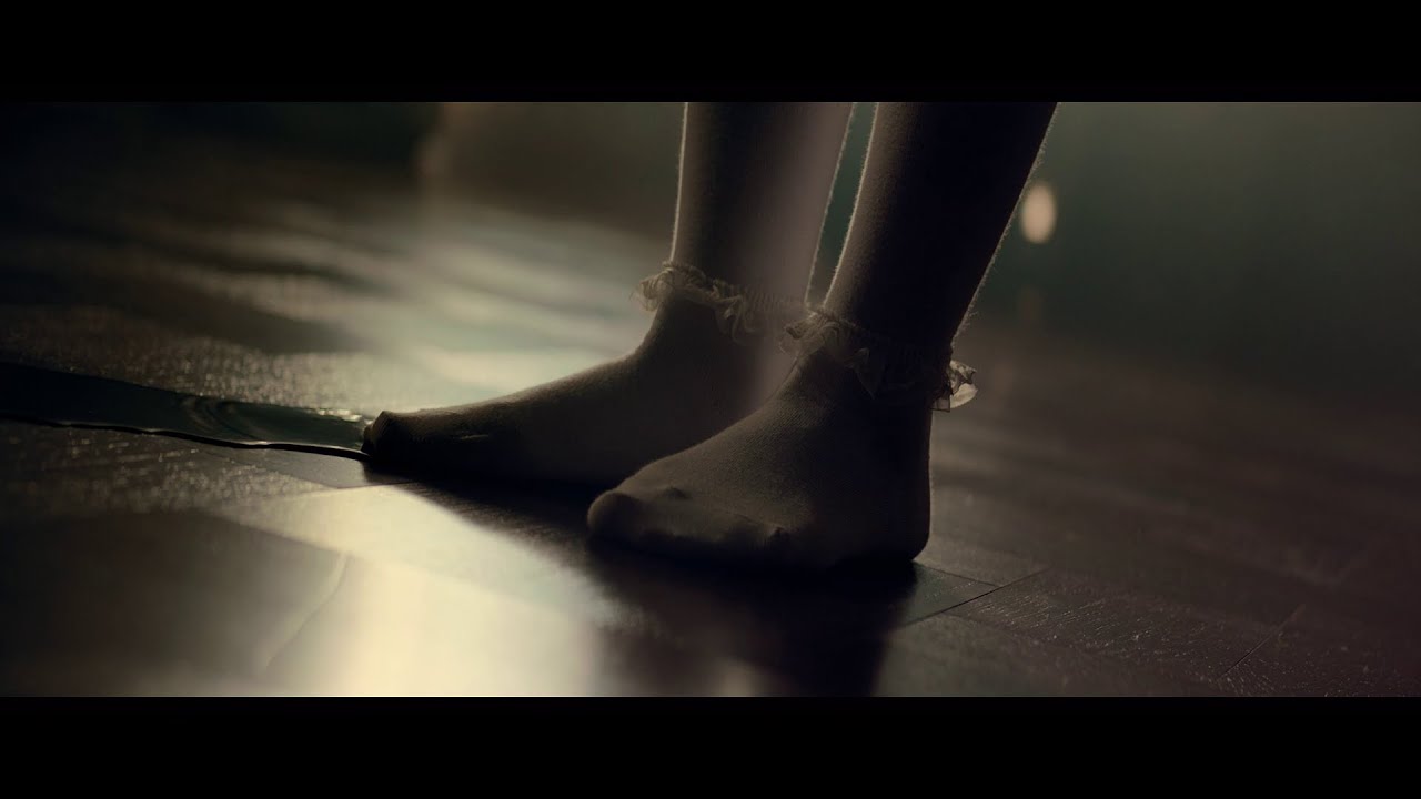 The Call (2020) - Young-sook kills Seo-yeon's father movie scene