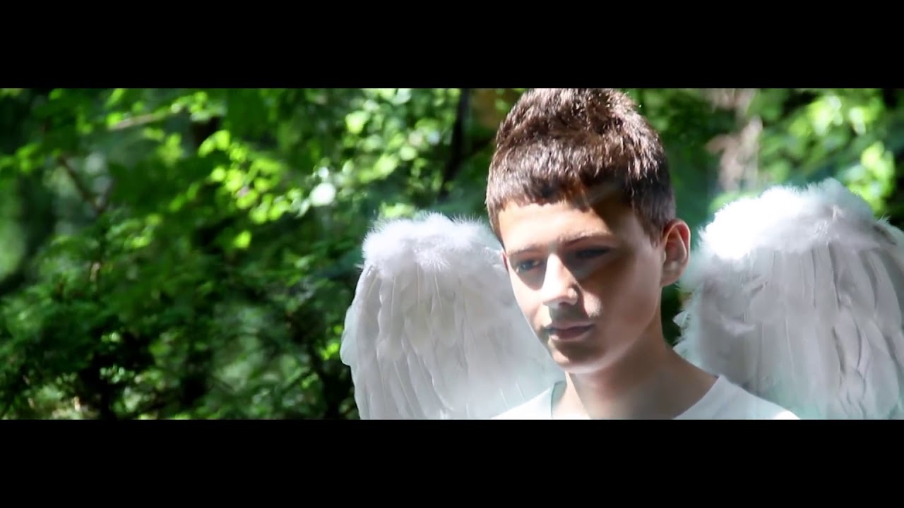 Adi Gliga - Sunt in urma ta (official video)