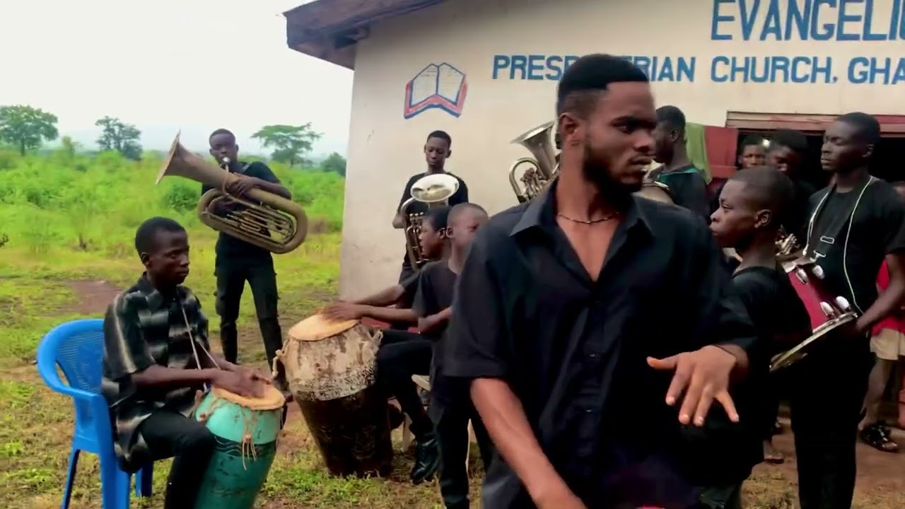 Elorm band on it ✅✅✅