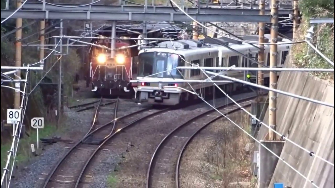 嵯峨野観光鉄道トロッコ列車  山陰本線を綱渡り