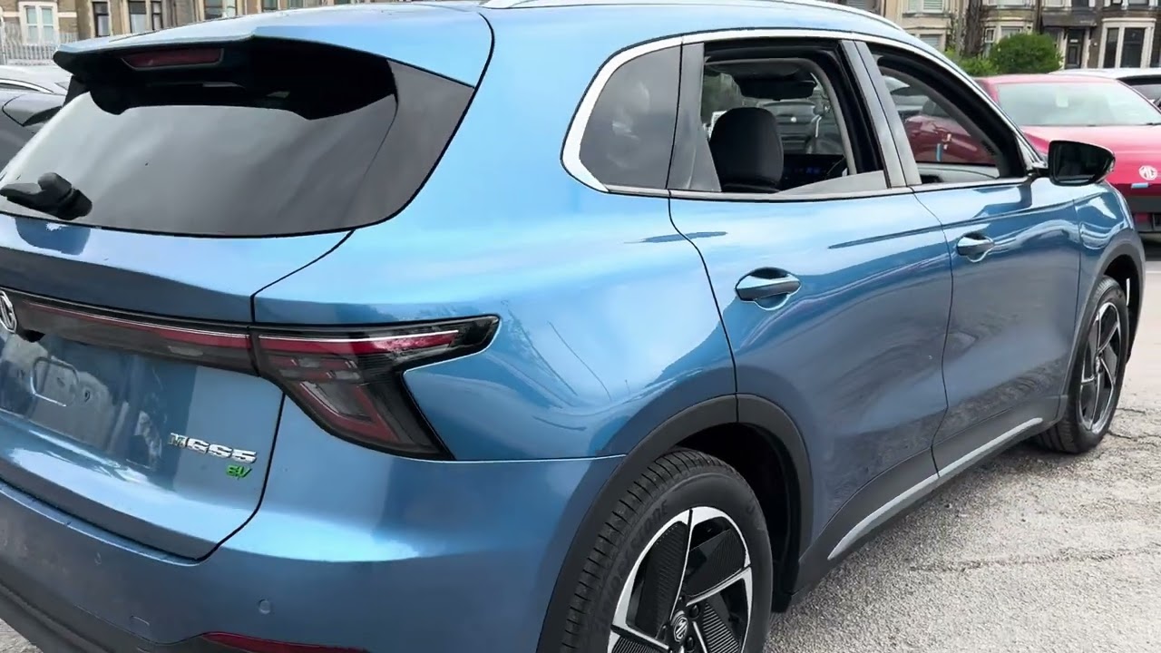 MG MGS5 64kWh Trophy Long Range | Piccadilly Blue