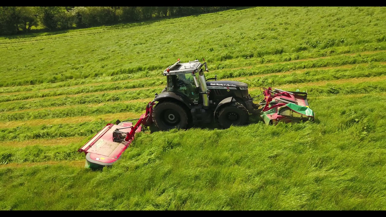 Mowing Grass With Smith Farm Plastic  And Agri Contracting 2021