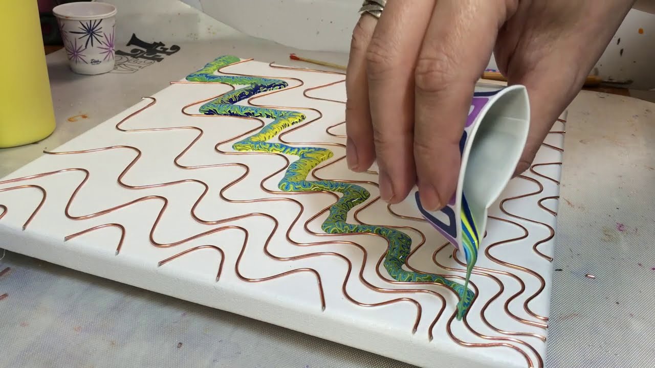 Acrylic Pouring -Zig-Zag Ripples - Satisfying and inspiring painting ideas