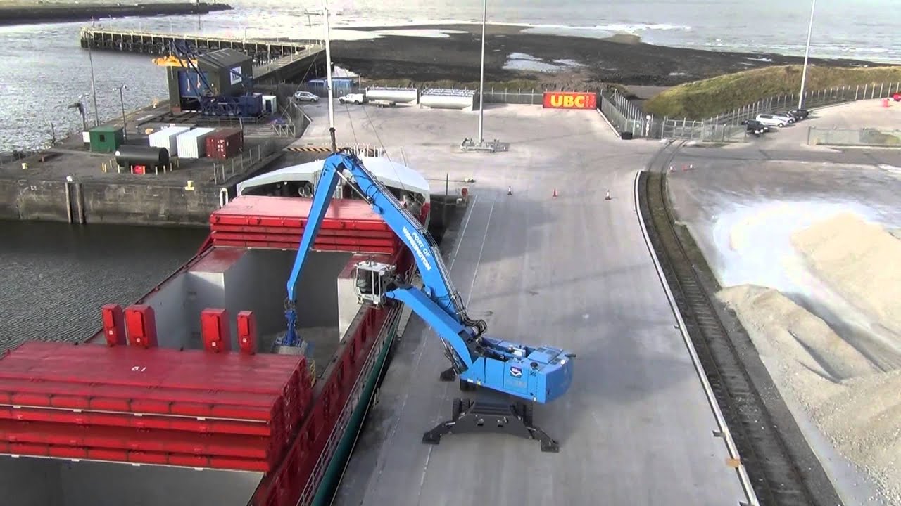 New Terex Fuchs MHL 385 port handler working at Port of Workington
