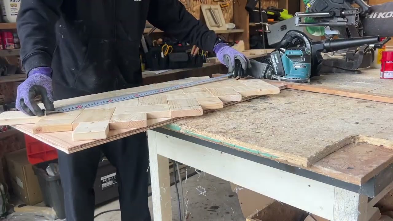 貼って塗るだけ簡単DIY！ヘリンボーン柄テーブルの作り方。