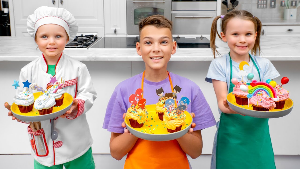 Tanulj meg pizzát és süteményeket készíteni! 🍅🧀 Apa és Alex szerepjátékos éttermi kalandja