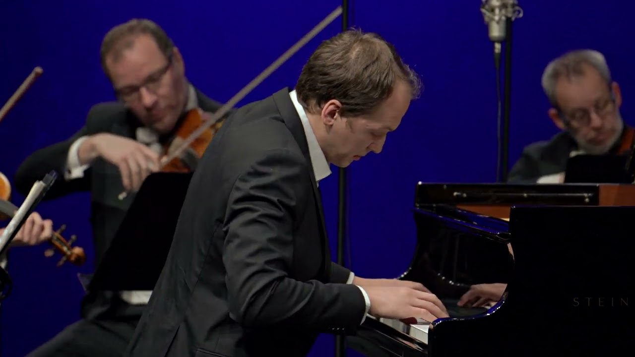 BEETHOVEN - Piano Concerto No. 1 in C Major, Op. 15  -  Zagreb soloists - Ivan Krpan, piano