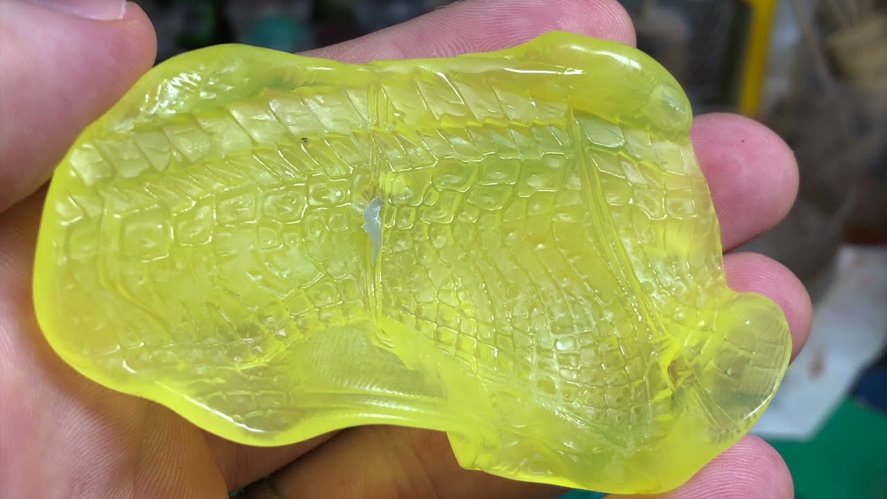 Casting Parts for WarGaming Miniatures using Oyu-pla (blue stuff)