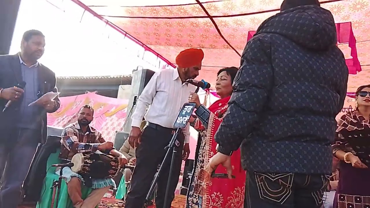 ਪਿੰਡ ਸਿੰਘਾਂ ਦੀ ਸਲੋਦੀ ਨਵਜੰਮਿਆ ਧੀਆ ਦੀ ਲੋਹੜੀ  ਨਗਰ ਨਿਵਾਸੀਆਂ ਨੇ ਬਹੁਤ ਧੂਮ ਨਾਲ ਮਨਾਈ ਜਿਸ ਵਿੱਚ ਬੀਬਾ ਰਣਜੀਤ ਕੌਰ