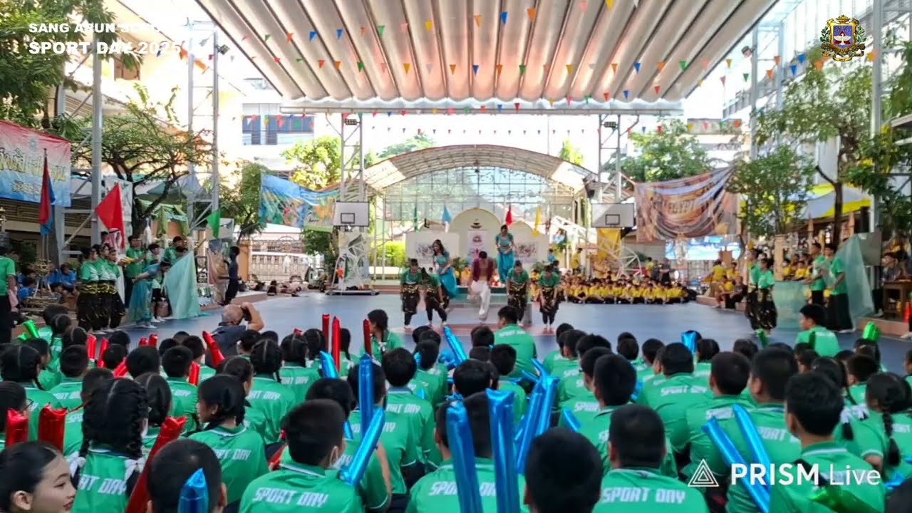 เชียร์ลีดเดอร์สีเขียว กีฬาสีโรงเรียนแสงอรุณ 2568