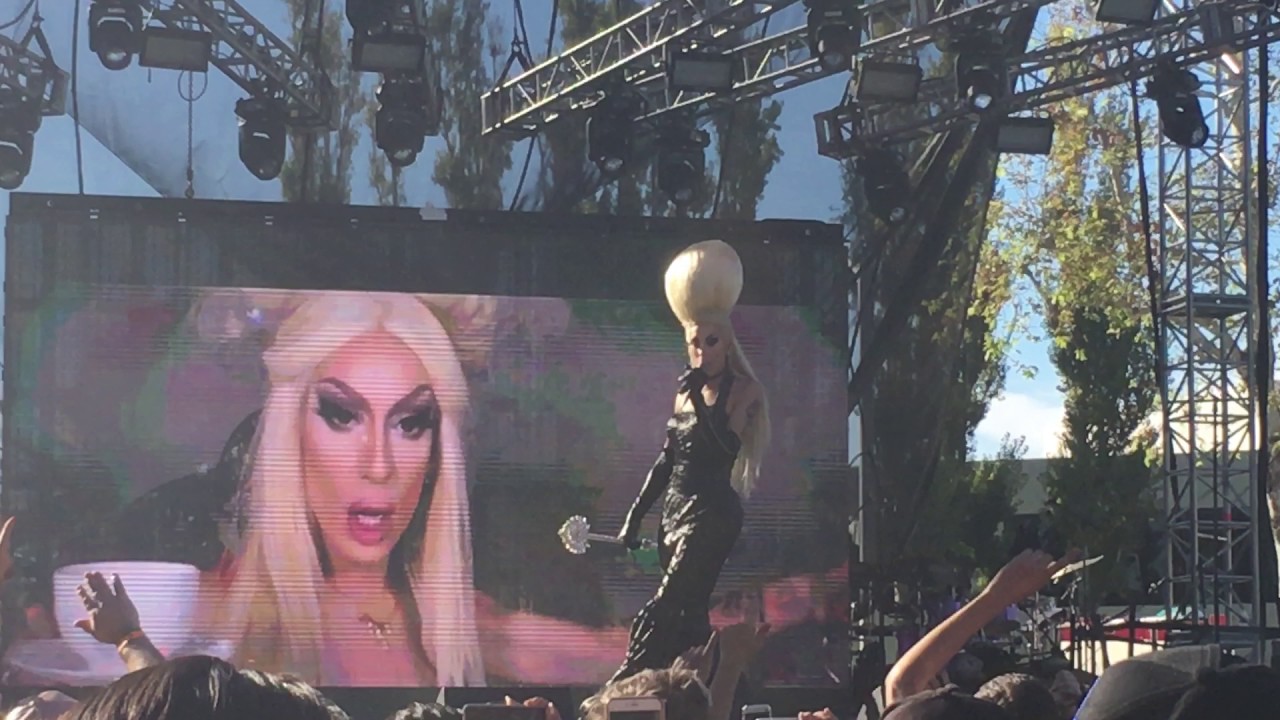 Beachgoth - Alaska Thunderfuck 5000 (Ru Girl/ The T/ Finale)
