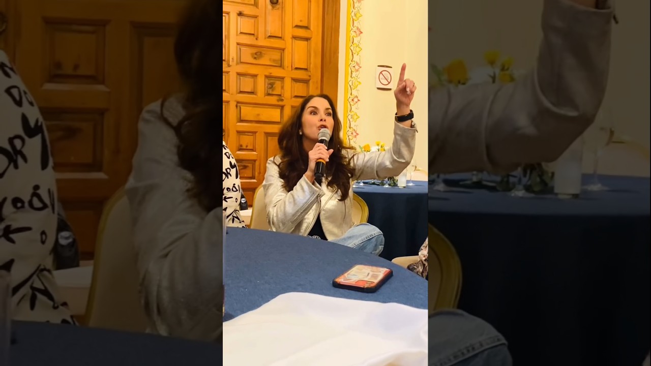 Lucero cantando &ldquo;cu&eacute;ntame&rdquo;