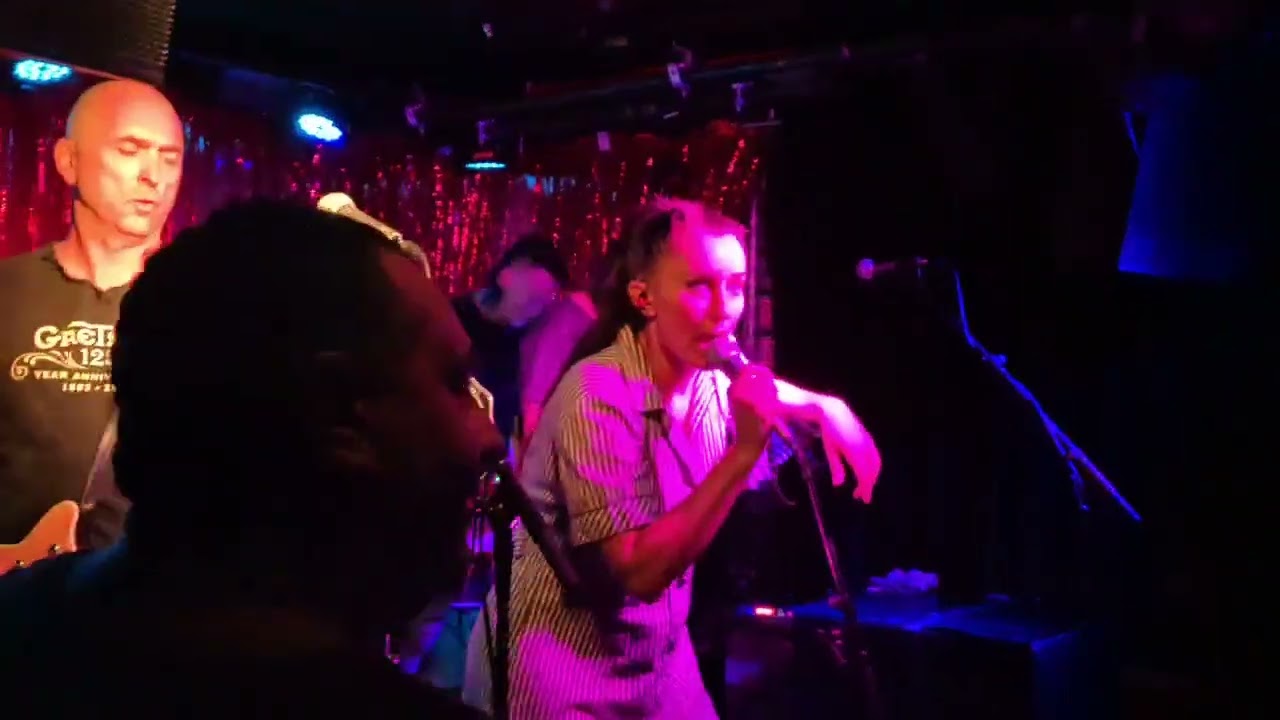 AC DShe at Cherry Bar