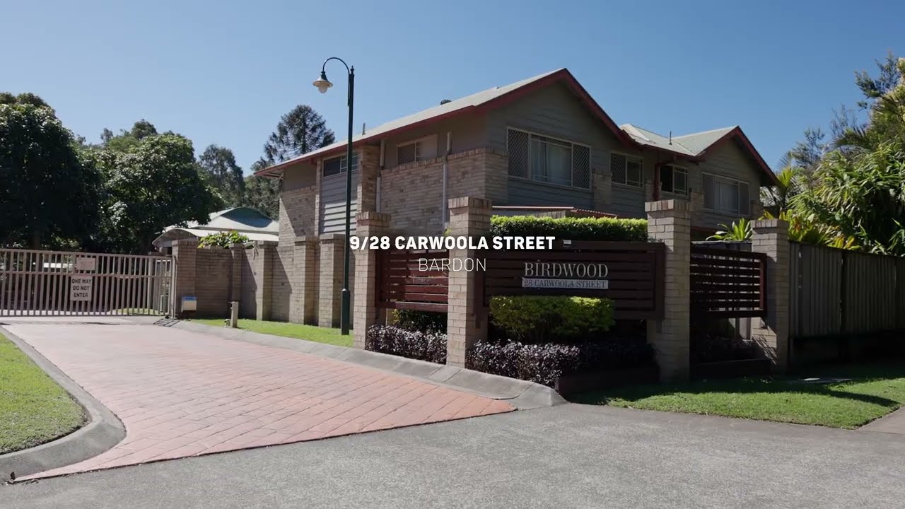 9/28 Carwoola Street, Bardon   - 3 Beds, 2.5 Bath, 2 Car Townhouse