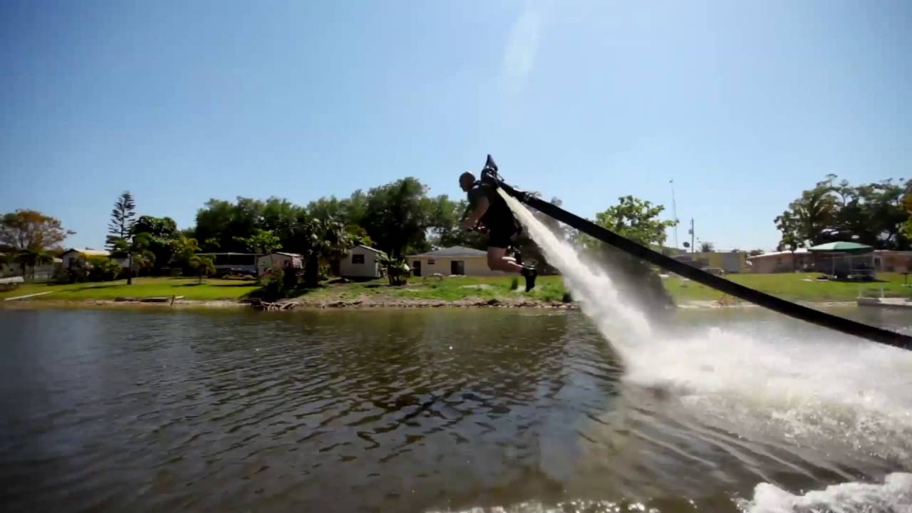 JetLev-Flyer - amazing water-propelled jetpack