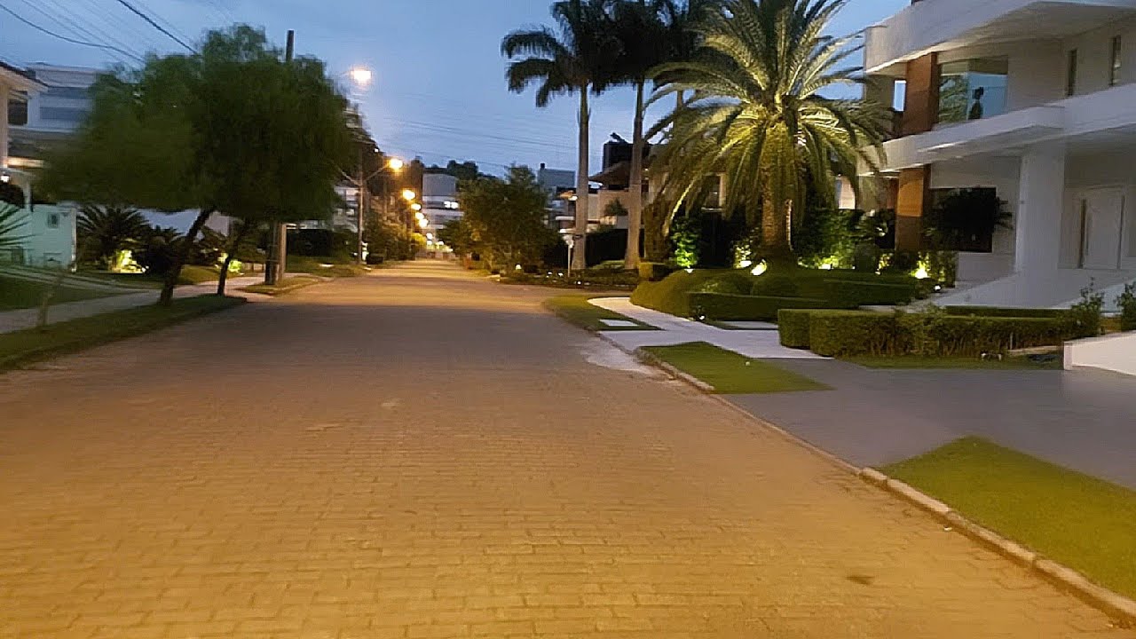 Rico e pacato Bairro de Jurerê internacional