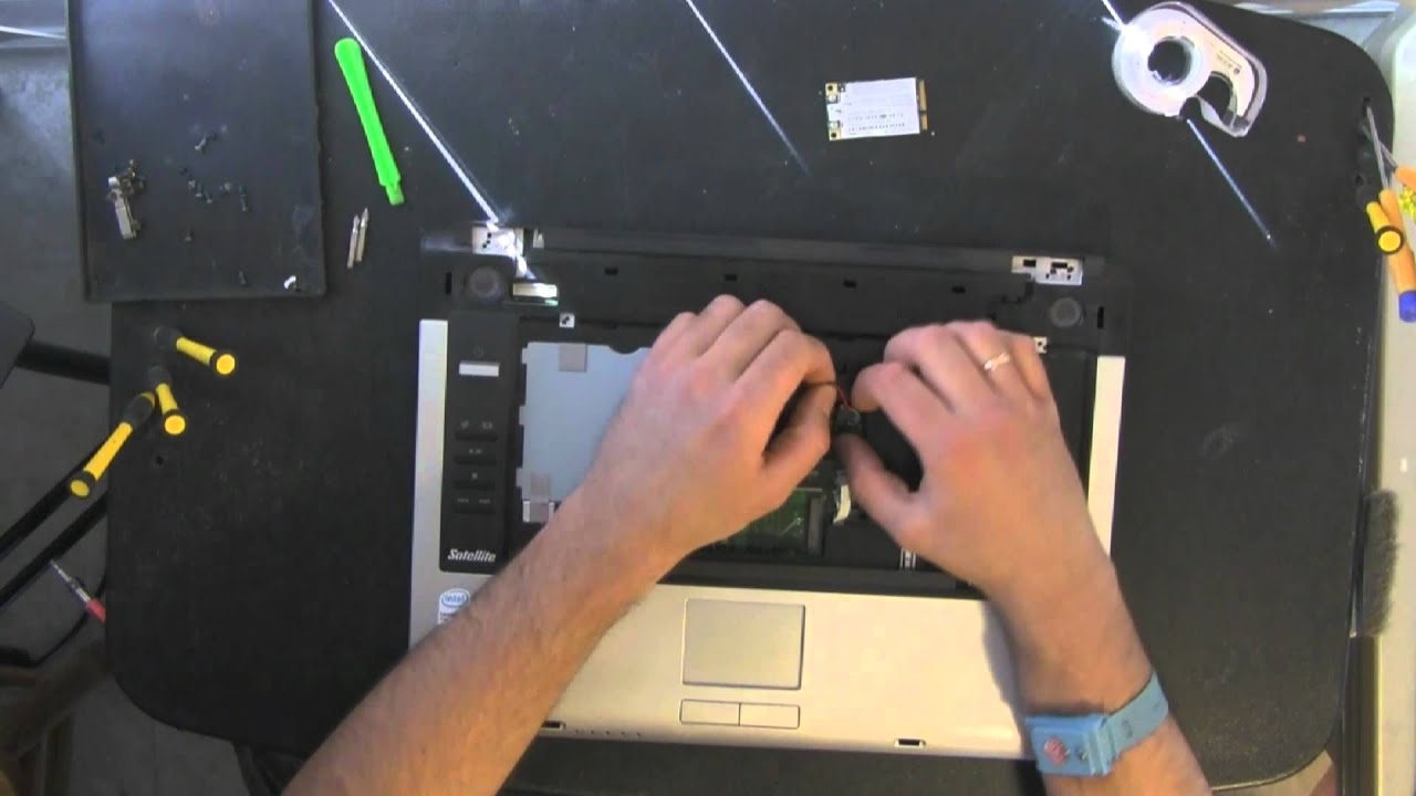 TOSHIBA A105  take apart, disassemble, how to open disassembly