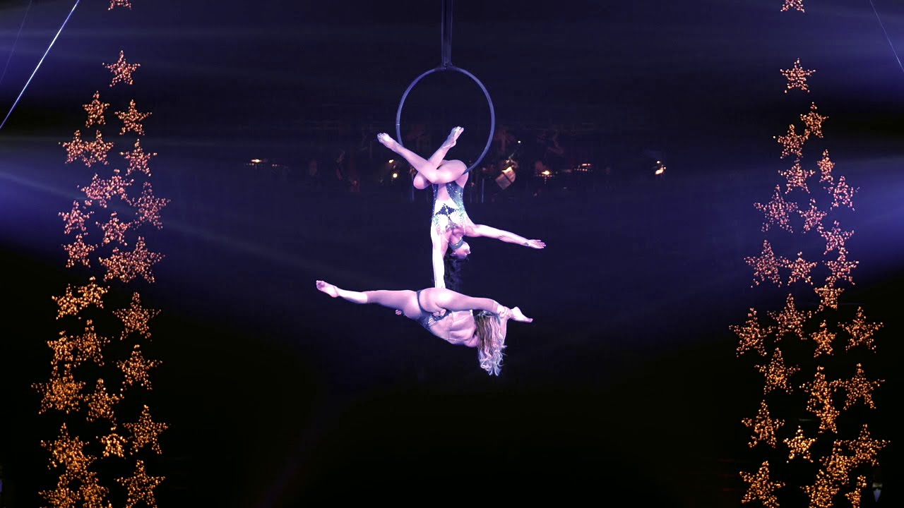 Luna Girls; Duo Lyra in Weltweihnachtscircus Stuttgart