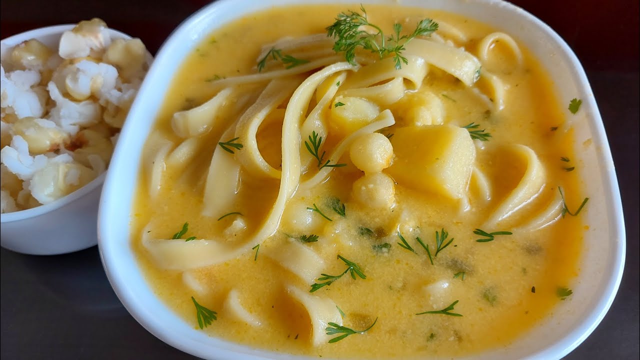 Sopa de FIDEO CACERO con Choclo Queso y Papas