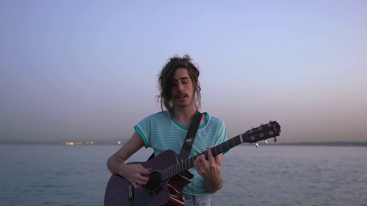 #203 Tim Bernardes “Não”