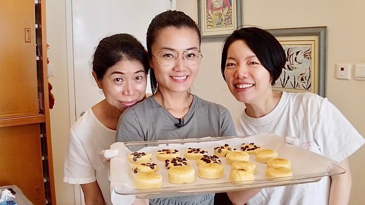 方健儀 (Ft. 蕉媽 & 鄭詩亭) 煮嘢食 - 英式鬆餅 Akina Fong (Ft. Banana Mom & Cting Cheng) are Cooking - English Scone