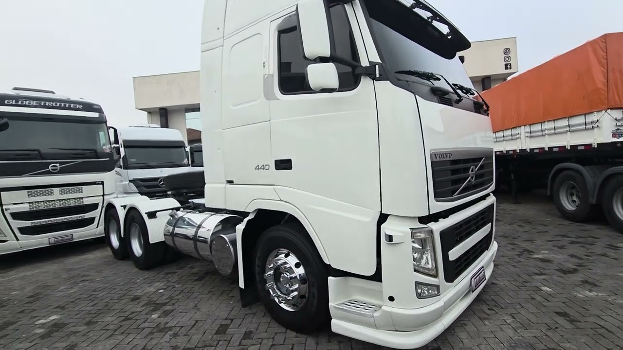 VENDIDO - - - - VOLVO FH 440 6X2 2011 GLOBETROTTER CAMBIO MANUAL DISPONÍVEL EM ESTOQUE