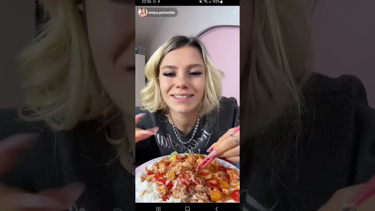 Perché Maya Puravida mangia sempre in live? - Live 11/12/2025