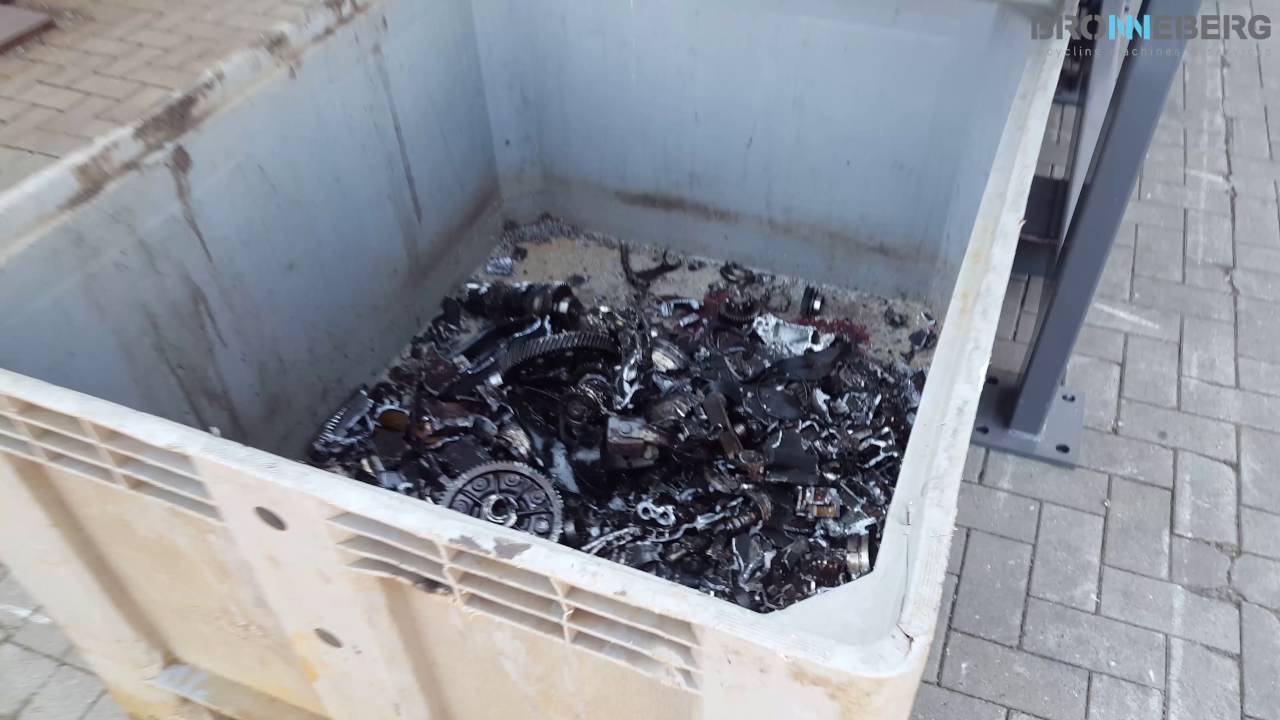 Bronneberg Engine Crusher - Motorbrecher - Casse moteurs - Motorenkraker