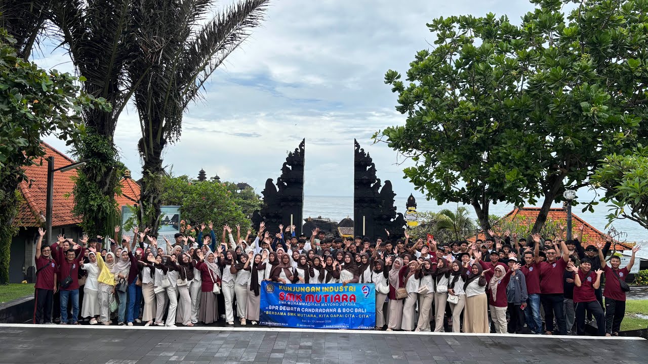 KUNJUNGAN INDUSTRI SMK MUTIARA ( Muhammadiyah MAYONG Jepara) Goes To Bali