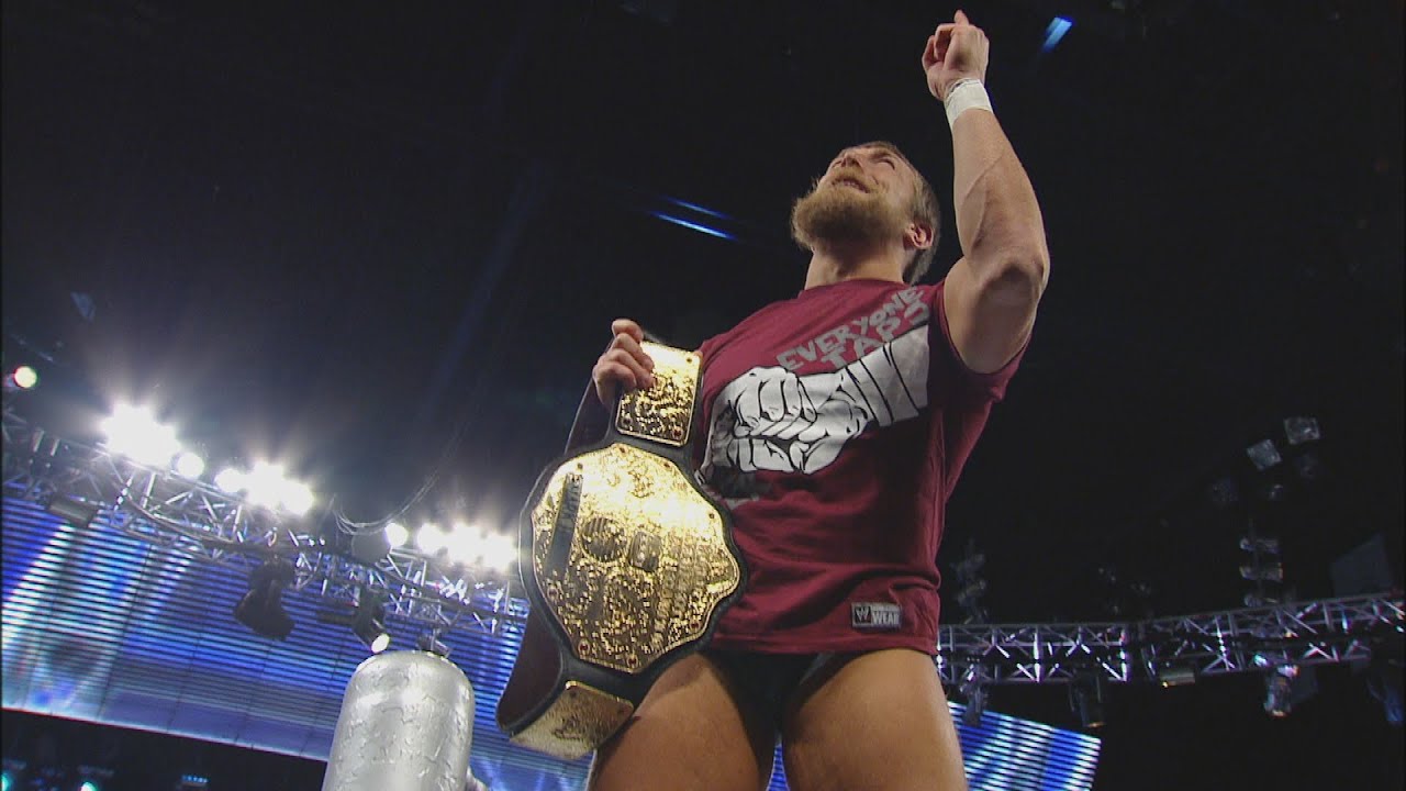 Daniel Bryan cashes in on Mark Henry: SmackDown, Nov. 25, 2011 (WWE Network Exclusive)